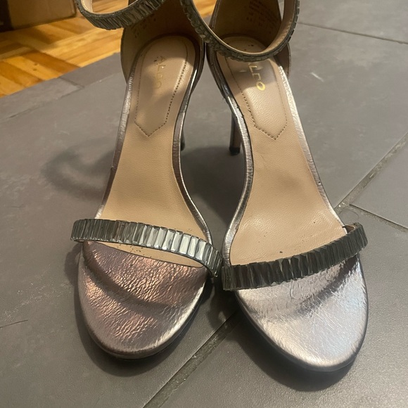 ALDO Silver Heels - Picture 3 of 3